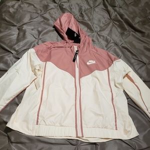 Plus size nike windbreaker